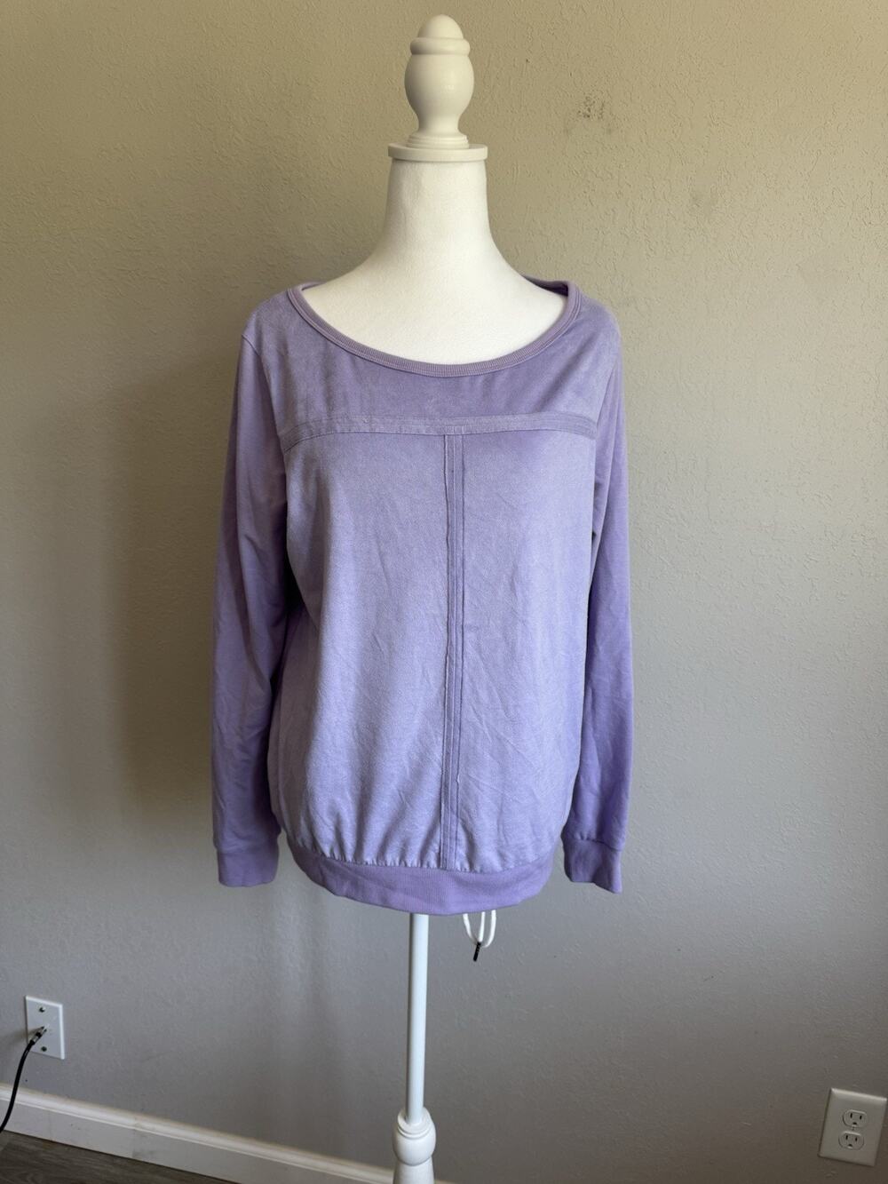 Juicy Couture Lilac Suede Long Sleeve Pullover Lightweight Sweatshirt Womens L
